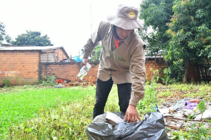 El objetivo de la campaña es eliminar drásticamente las fuentes de propagación del mosquito transmisor del dengue en el décimo departamento. El objetivo de la campaña es eliminar drásticamente las fuentes de propagación del mosquito transmisor del dengue en el décimo departamento.